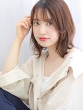シロフイケブクロ(shirof ikebukuro) 〔磯野真由美〕シースルーバング×くびれセミディ