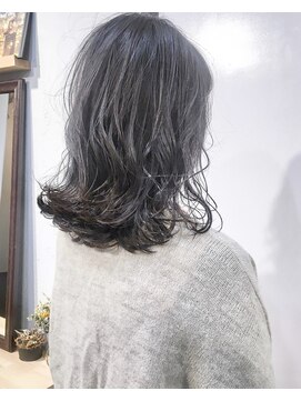 ヘアーアンドアトリエ マール(Hair&Atelier Marl) 【Marlお客様スタイル】ハイライト入りブルージュカラー♪