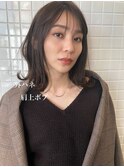 【女性らしい柔らかヘア】肩上でつくる外ハネミディ