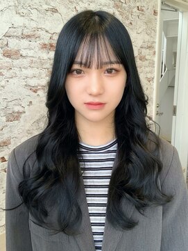 キューミー(Qmee) 20代３０代４０代韓国くびれ巻き髪ヘア☆ネイビーブラック♪