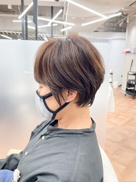 モルニ(MORNI) 髪質改善トリートメント_マロンベージュ Aラインボブ かきあげ