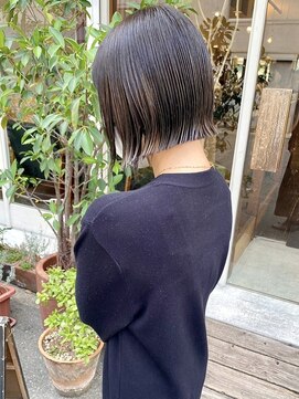 モク 大阪梅田店(MOK) 【くびれショート】ぱつっと切りっぱなしラインがポイント！