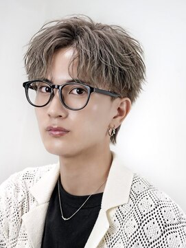 オーシャントーキョー 心斎橋(OCEAN TOKYO WEST) ツイストスパイラル波巻きスパイラルパーマセンターパートウルフ