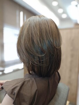 フラワーオーガニック(flower organics) 【フラワーオーガニック団原】　～色気漂うミディボブ～