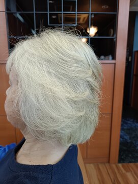 シャンパトラ(SCHON PATRA) シルバーグレーレイヤー