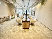 ブラン(Blanc)の雰囲気（広々とした明るい雰囲気。北本駅ロータリー内で通いやすいのが◎）