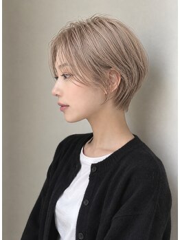 aubre　ショート/ボブ/ブリーチ/レイヤー/デザインカラー【11/27 NEW OPEN（予定）】の写真/ブリーチを活かしたデザインで差をつけ、ショートと合わせたスタイルを叶える！