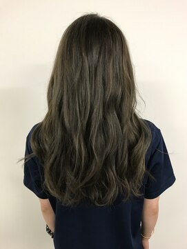 ジジ プラス デザイン(GIGI＋design) グレージュ3Dハイライトカラー