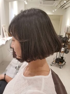 インビテーション(invitation) 大人かわいい前下がりミニボブ♪