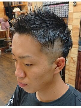 カットハウスリバー(CUT HOUSE River) ツーブロック 長さ控えめ