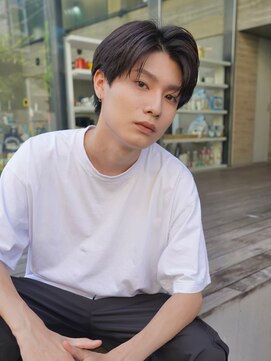 ニコ トウキョウ ロジック(nico TOKYO Logic) センターパートニュアンスパーマフェザーパーマ