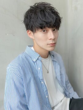 ケアリー 練馬(Carelly) ツイストパーマ七三オールバックマッシュウルフスリークショート