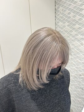 ケンジ 平塚 アネッタ(KENJE annetta) ホワイトシルバー