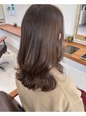 赤味を抑えた柔らかスモーキーブラウン