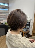 ショートボブ＋赤みを消した白髪ぼかしカラー