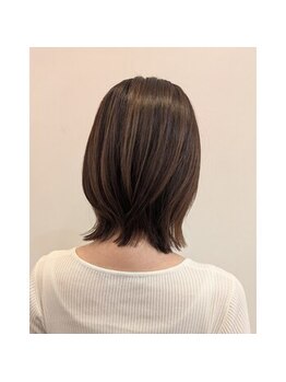 クープ 葛西(COUPE)の写真/上品で大人なおしゃれなグレイカラーを叶えるサロン。白髪を味方に変える贅沢を★