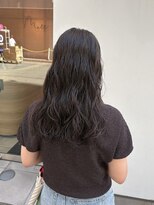メルト 西梅田店(melt)&nbsp;大きめカールのパーマスタイル