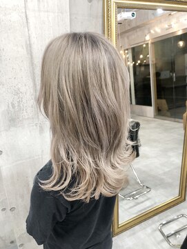 ミラク 町田(MIRAC) ホワイトグレージュ