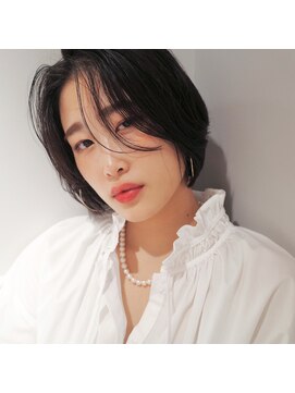 ロスタークラス(ROSTAR class) ハンサムショートボブ
