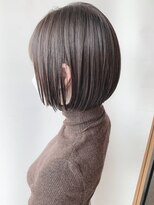 前下がり丸みボブ/耳かけボブ前髪あり/20代30代40代髪型