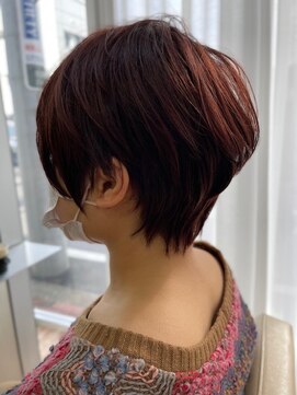 プラグ(Plug) 大人ショートヘアピンクブラウン似合わせカット白髪染め