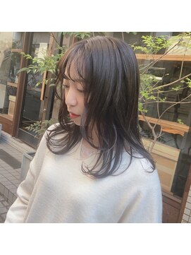 ラミ(L'ami) ミントグレージュ