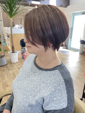 スカイ(SKY) 白髪ぼかし ショートボブ