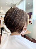 大人可愛い丸みショートボブ