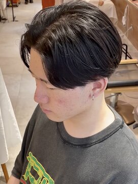 キャンバス バイ ネオリーブ 横浜西口(Canvas by neo.) ニュアンスパーマセンターパート ワンカールパーマ ツーブロック