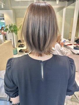 ナナローネス(nana loness) ミディアムレイヤー レイヤーカット レイヤーボブ ボブ くびれ