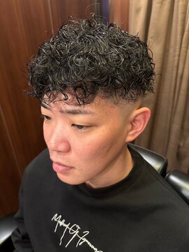 ヒロギンザ 大阪本店(HIRO GINZA) フェードカット×パーマ