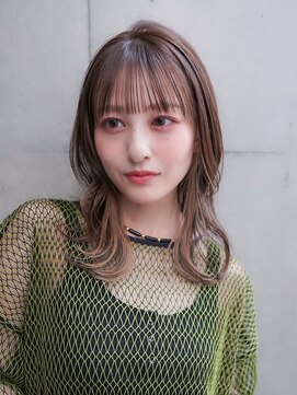 ギークス(GEEKS) 【GEEKS渋谷】伸ばしかけロング/顔周りレイヤー/冬カラー/透明感