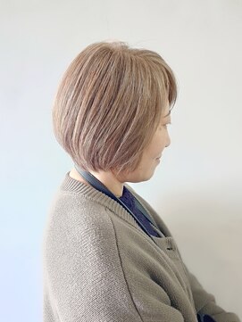 ラトリエコンタン(L´atelier Content) 30代40代50代おすすめ　伸ばしかけショートボブ×ハイライト