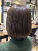 三鷹白髪ぼかしハイライトショートボブウルフショートカット
