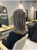 ハイライト×レイヤーミディ×動きのある髪×30代40代に人気