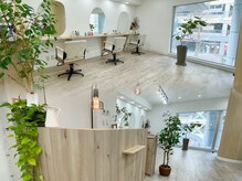 トキ(TOKI)の雰囲気(木のぬくもりと緑に囲まれたゆっくりくつろげる空間♪)