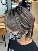 グレーシルバーのシャドールーツ
