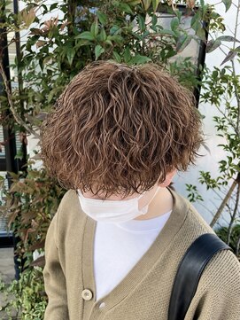 グロウ(GLOW) 波巻きパーマ