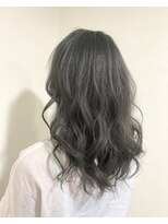 ヴィダ クリエイティブ ヘアーサロン(Vida creative hair salon) ダークシルバーアッシュ