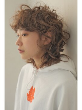 ソイ 下北沢(soi) ミディアムウルフのカーリースタイル