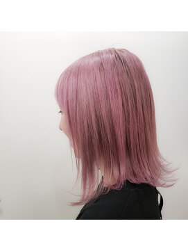 ネイロ(NE/LO) ピンクヘア×外ハネボブ