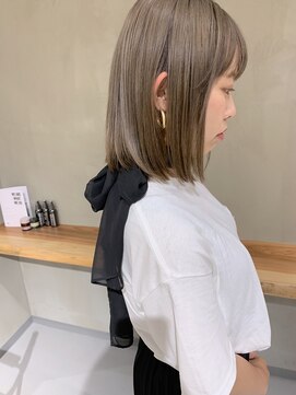 ニキータ(Nikiita) くすみグレージュ    B65092