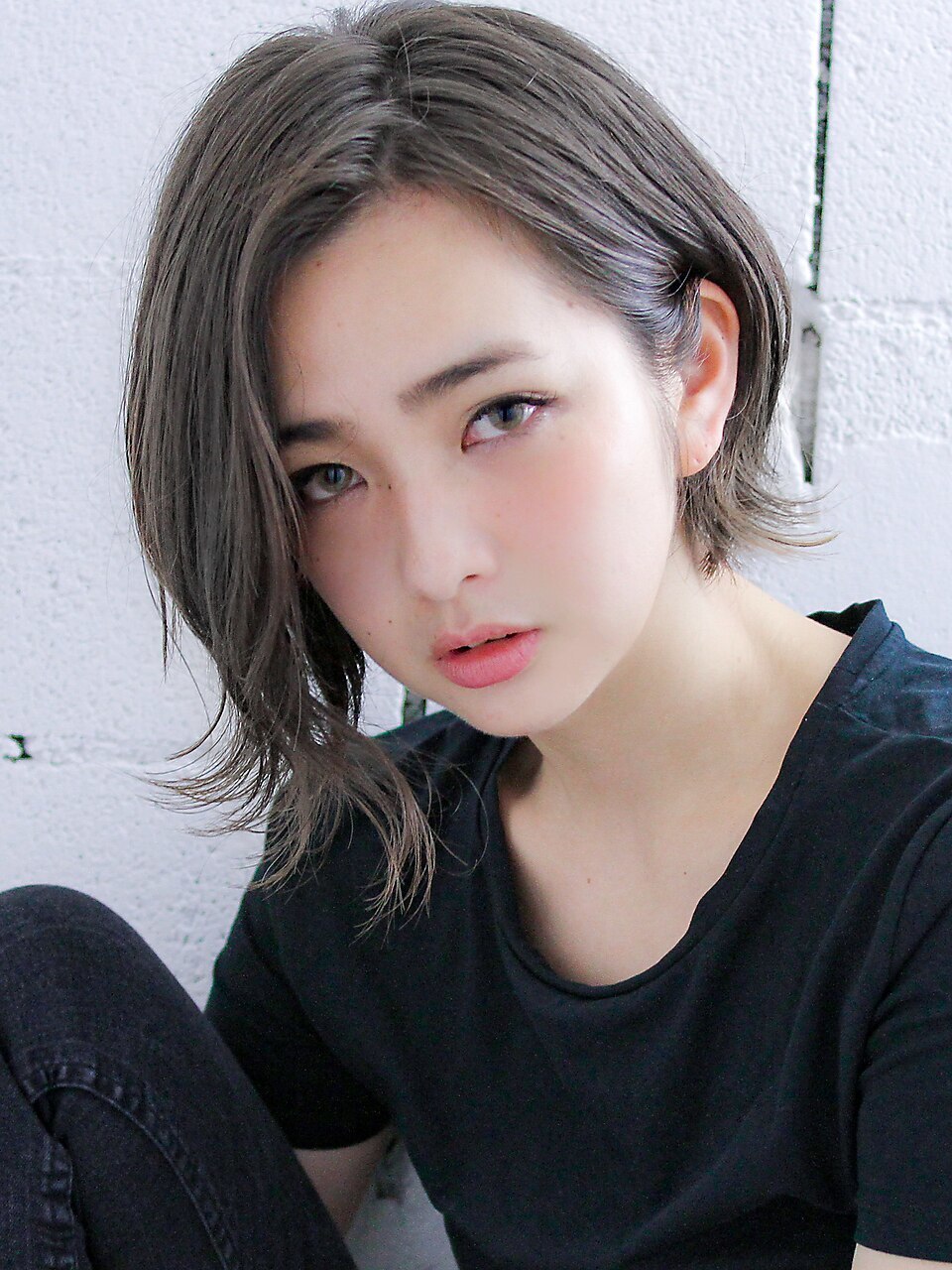 momcasucahada シェルトップショート　グレージュ 2025年夏】ショート グレージュの髪型・ヘアアレンジ｜人気順｜6