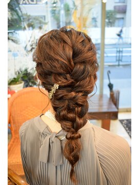 ベル(BELL) プリンセス風編みおろし