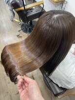 アンフィユヌキャトル(AnFye une Qatll)&nbsp;ブリーチ毛の方を高難易度ジュエリーシステム縮毛矯正で艶髪♪