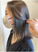 外ハネボブ／切りっぱなしボブ／インナーカラー／水色カラー