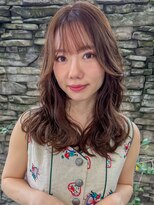 リリー(LiLy)&nbsp;ぱっつん前髪×レイヤーロングがトレンドヘア【新沼舘正敏】