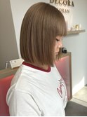 切りっぱなしボブ×ミルクティグレージュ