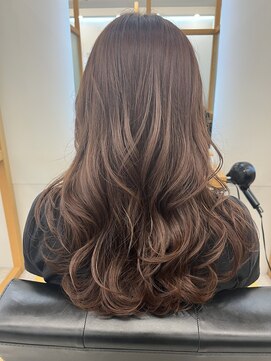  リュクスバトーバイトリコ 船橋南口店(Luxe BATEAU by tricot) ブラウンベージュ