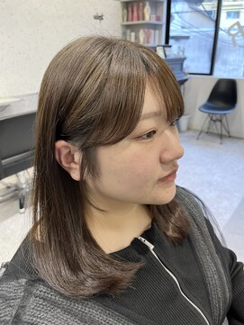 アデプト 北千住店(adept) 【adept北千住　エリ】短め顔周り×明るめシアーグレージュ